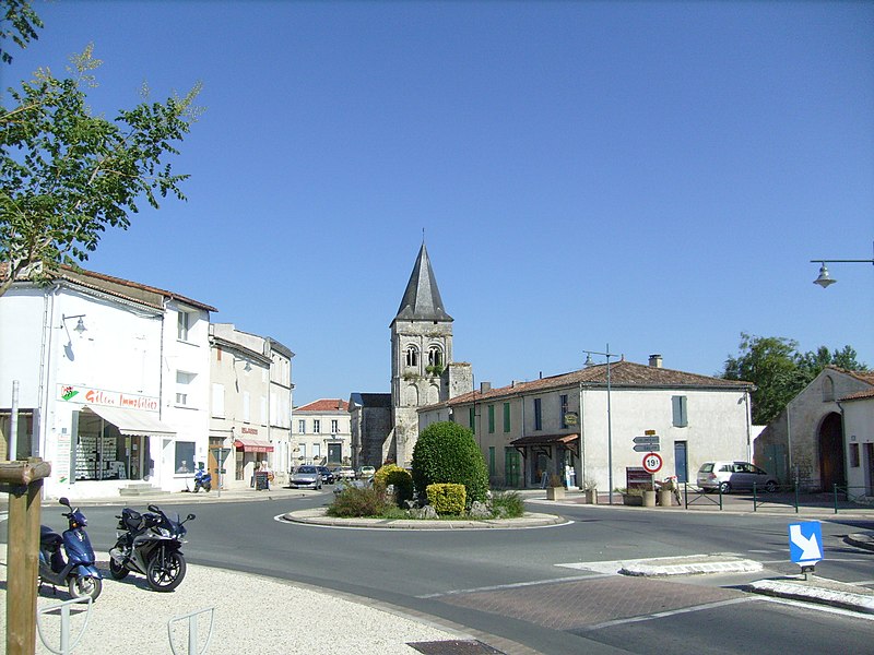 File:Le gua village.jpg