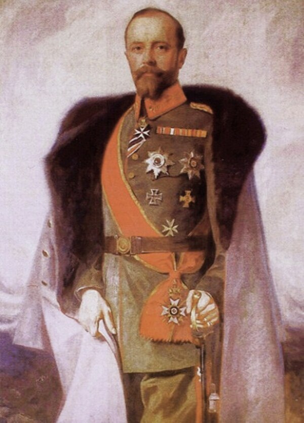 Leopold IV, Prince of Lippe (1871–1949), the first and only ruler of Lippe of the Biesterfeld branch