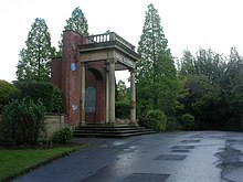 The front porch of Longford Hall Longford Park, arch - geograph.org.uk - 1312209.jpg