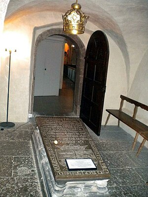 Magnus I of Sweden cenotaph 2009 Vreta Linköping (1).jpg