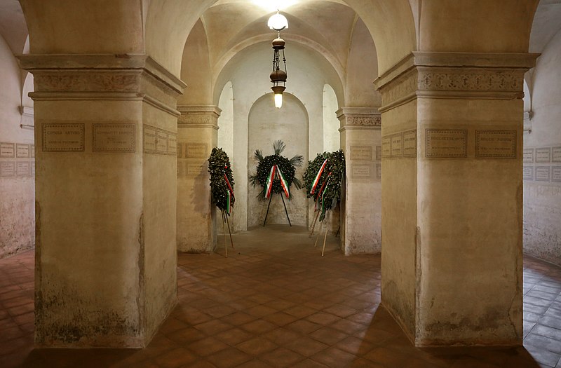 File:Mantova, san sebastiano, interno, cripta dei martiri di belfiore, 04.jpg