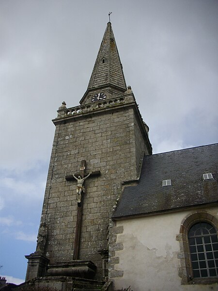 File:Melrand - église Saint-Pierre (07).jpg