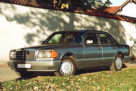 ไฟล์:Mercedes-Benz_500_SE,_1987.jpg