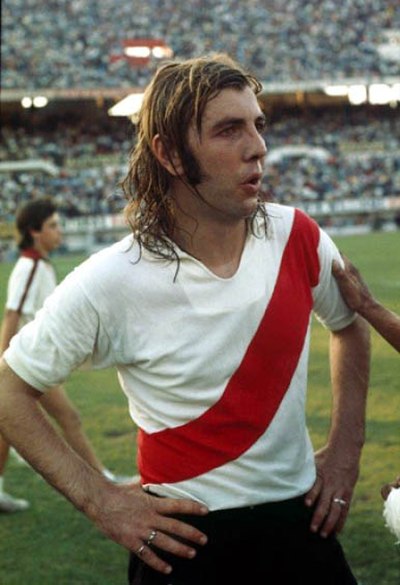 Merlo playing for River Plate c. 1979