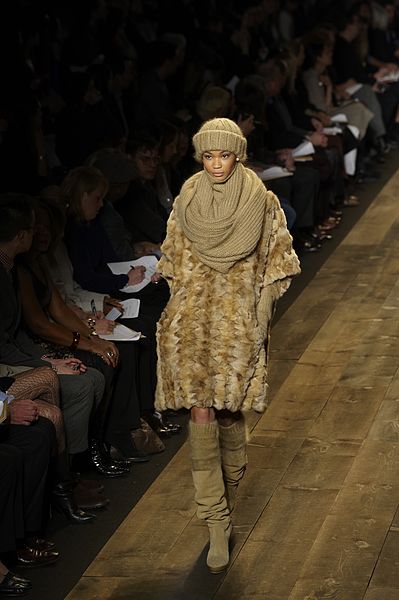 File:Michael Kors Fall-Winter 2010 121.jpg