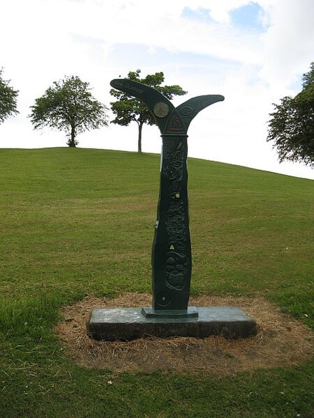 File:Millennium milepost - geograph.org.uk - 1545490.jpg