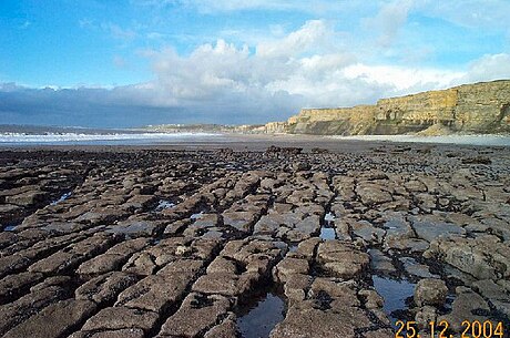 File:Monknash beach - geograph.org.uk - 15184.jpg