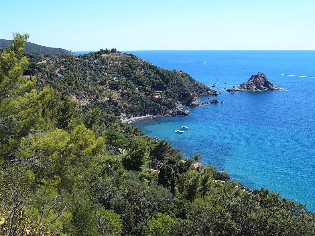 File:Monte Argentario Isola Rossa.jpg