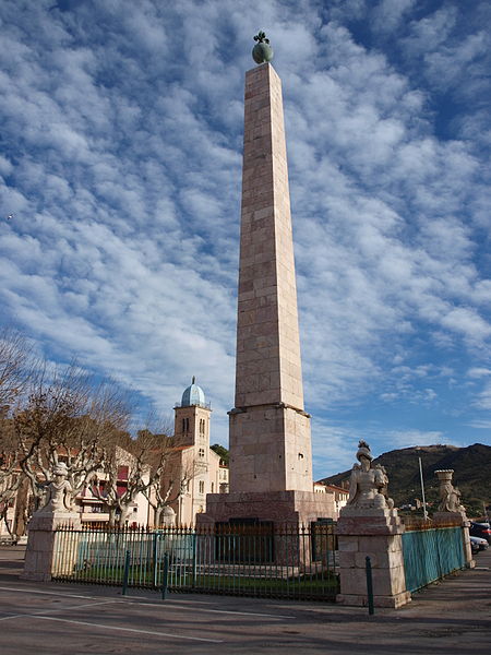 File:Monument als caiguts de Port-Vendres, vista general.JPG