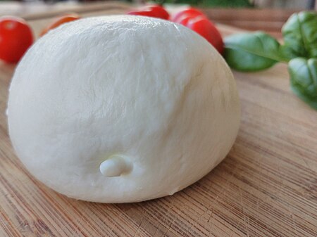 Tập_tin:Mozzarella_di_bufala3.jpg