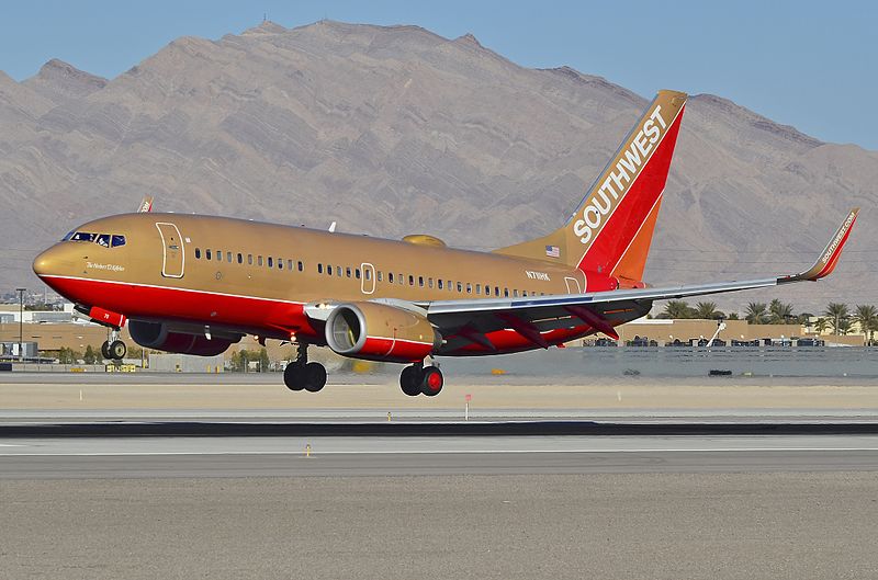 File:N711HK Southwest Airlines 1998 Boeing 737-7H4 (cn 27845-38) The Herbert D. Kelleher (12113652306).jpg