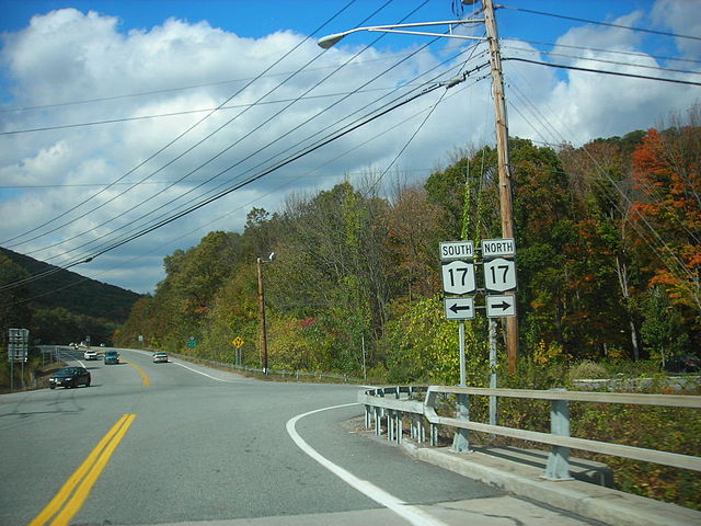 Junction of NY 17 and NY 17A in Southfields. From 1930 to 1982, NY 210 entered this intersection from the background on NY 17A and left in the foregro