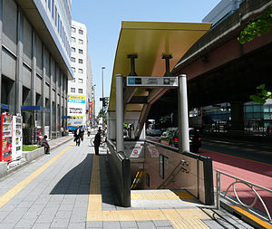 昭和通上的4号出入口（2010年5月）