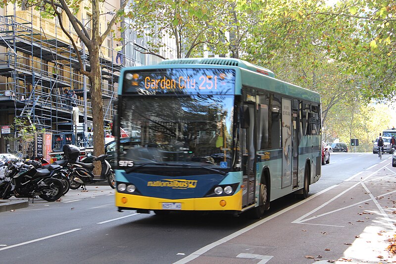 File:National Bus number 975 (8257AO) in Queen St on route 251, 2013.JPG