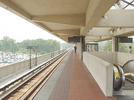 Naylor Road Station