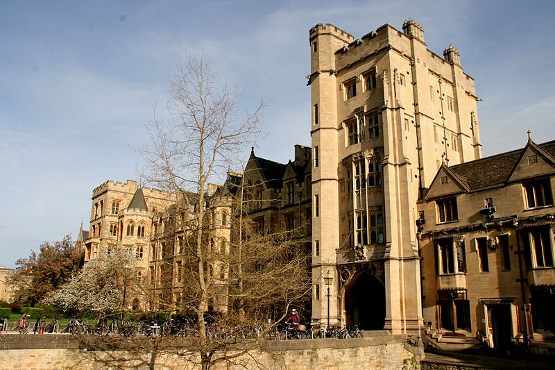 File:New College, Oxford 2011 01.jpg