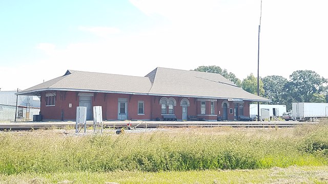 Amtrak station/Louisiana & Delta headquarters.