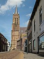 Oud Gastel, Kirche (de Laurentiuskerk) in der Strasse