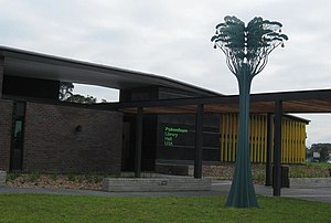 Pakenham Library Pakenham library 130811.jpg