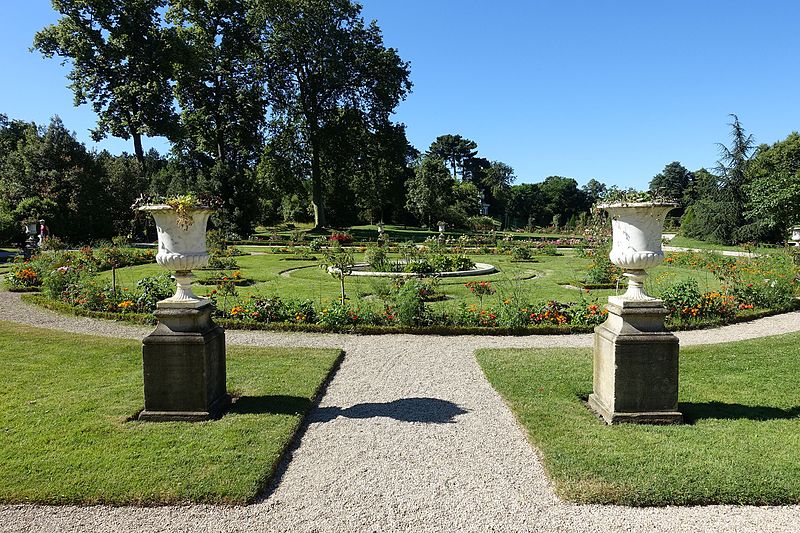 File:Parc de Bagatelle @ Paris (28349380856).jpg