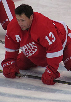 Pavel Datsyuk egzersiz, 2015 - Cropping.jpg