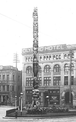 How to get to Pioneer Square Totem Pole with public transit - About the place