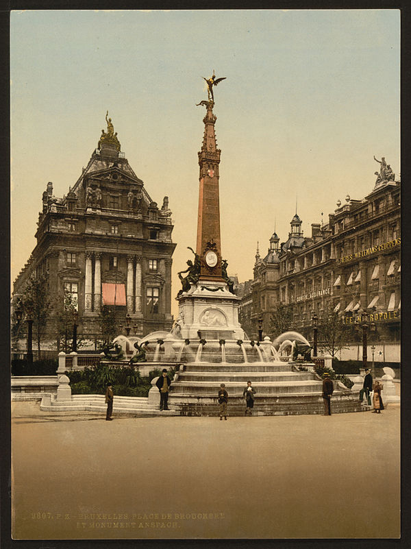 The Place de Brouckère/De Brouckèreplein with the Anspach Fountain in the late 19th century