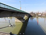 Pont de villenevue le roi - mars 2015.jpg