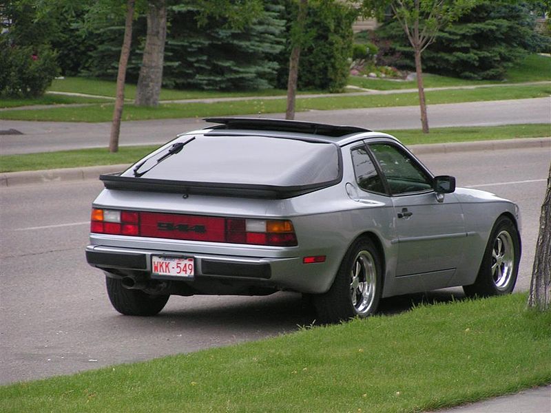 Porsche 944 РґРЅРёС‰Рµ