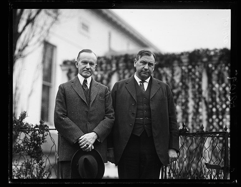 File:Pres. Coolidge and Atty. Gen. Harlan Fiske Stone at the White House LCCN2016893333.jpg