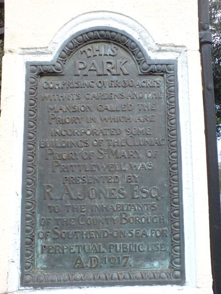 File:Priory gates plaque 2.jpg