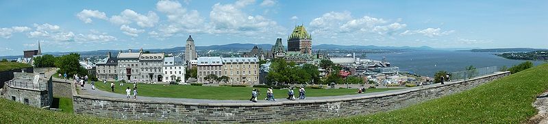 File:Quebec-old city-sm.JPG