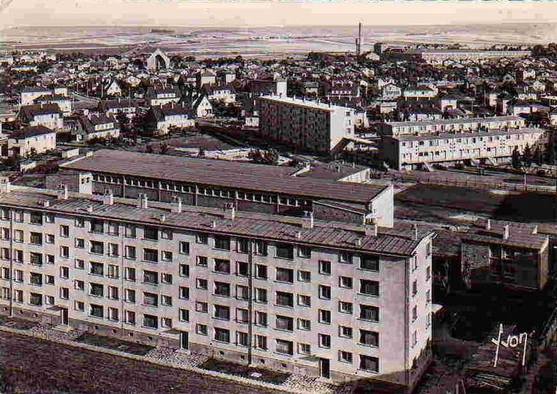 File:REIMS - MAISON BLANCHE - VUE PANORAMIQUE.jpg