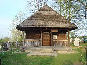 RO GJ Biserica de lemn Sfantul Vasile din Pieptani (54).jpg