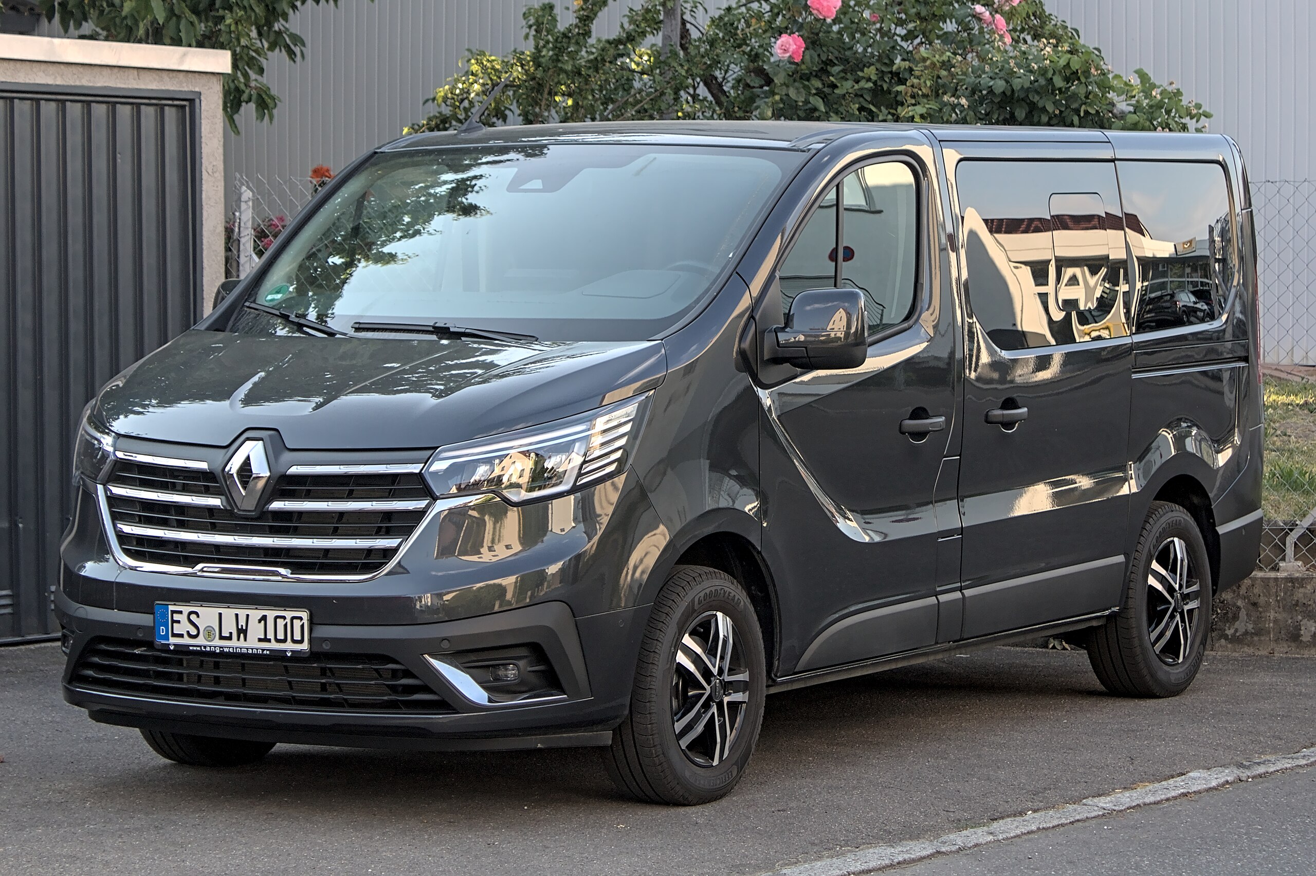 File:2023 Renault Trafic 1.jpg - Wikipedia