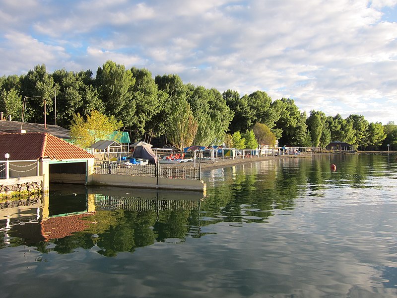 File:Resort on Lake Sevan - panoramio.jpg