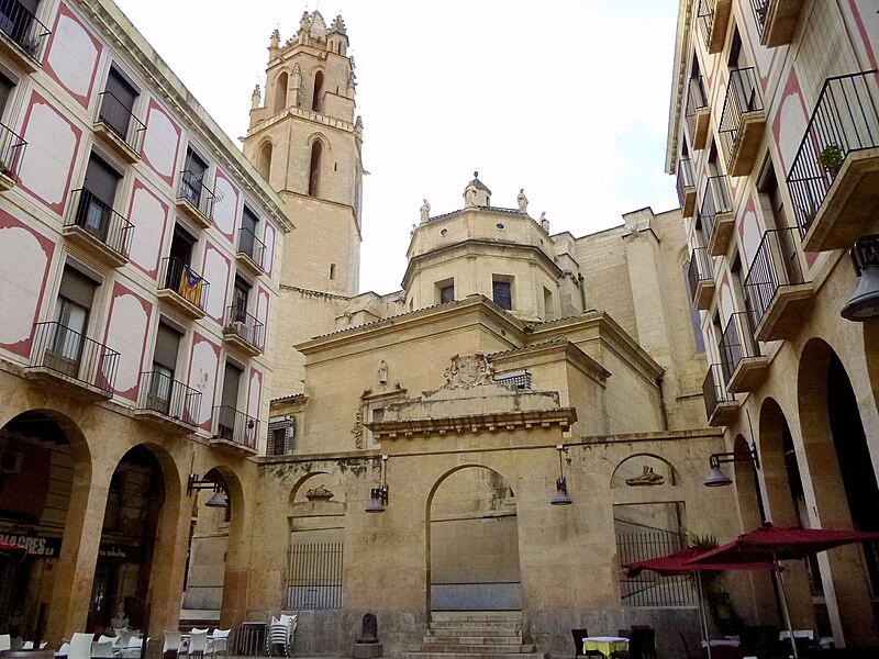 File:Reus - Iglesia Prioral de Sant Pere 15.jpg