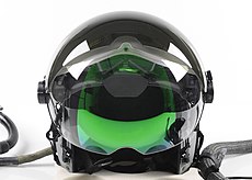 Лётный шлем HMSS Еврофа́йтера британских ВВС. HMSS Helmet Mounted Symbology System - полётная информация отображается на лицевом щитке шлема.