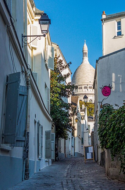 Comment aller à Rue Saint-Rustique en transport en commun - A propos de cet endroit