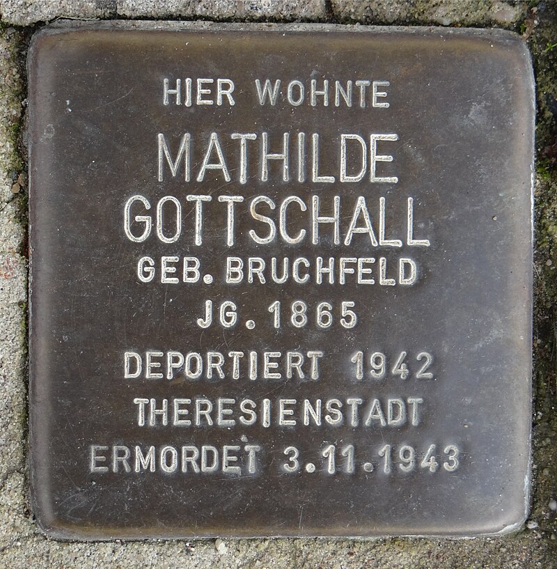 Ruesselsheim am Main Stolperstein Schäfergasse 20 Mathilde Gottschall.jpg