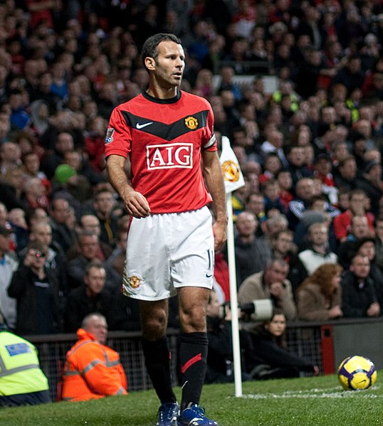 File:Ryan Giggs vs Everton-5 cropped.jpg