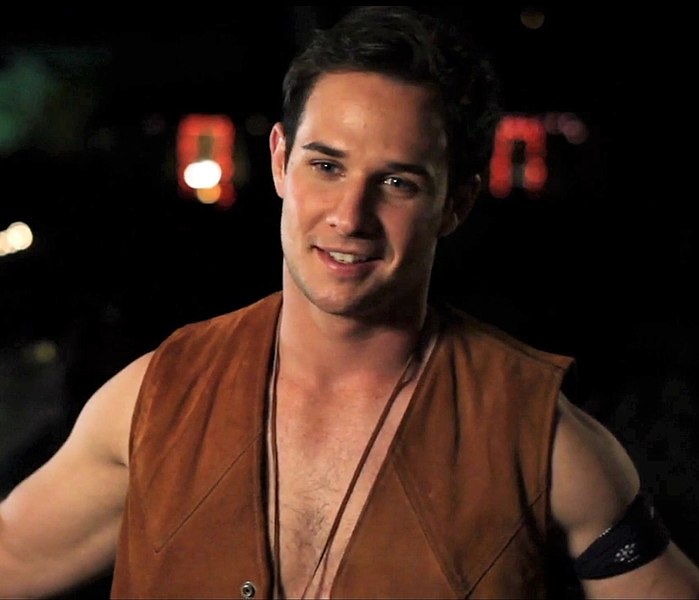 File:Ryan Merriman in Cheesecake Casserole.jpg