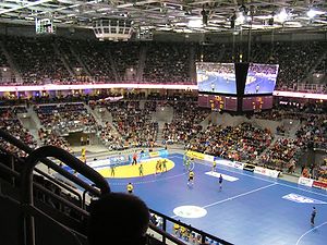 https://upload.wikimedia.org/wikipedia/commons/thumb/5/57/SAP-Arena-Handball.jpg/300px-SAP-Arena-Handball.jpg