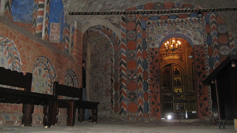 File:Saint Basil's Cathedral interior by shakko 05.jpg