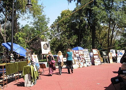 Saturday art market in Plaza San Jacinto