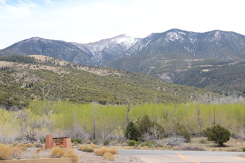 File:Sangre de Cristo mountains - panoramio.jpg