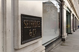 Selfridges Oxford Street store Mars 2014 01.jpg