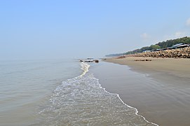 Side view of Patenga sea beach