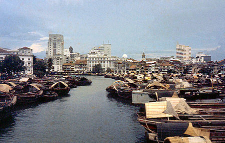 Tập tin:SingaporeRiver-196009.jpg