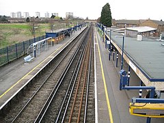 Stazione ferroviaria di Slade Green (1) - geograph.org.uk - 717708.jpg